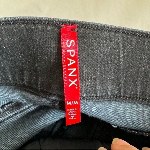 Spanx Released Hem Distressed High Rise Skinny Fit Denim Pants - Picture 6 of 7